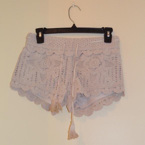 Surf Gypsy Pants - Surf Gypsy Crochet Cotton Shorts (size small)